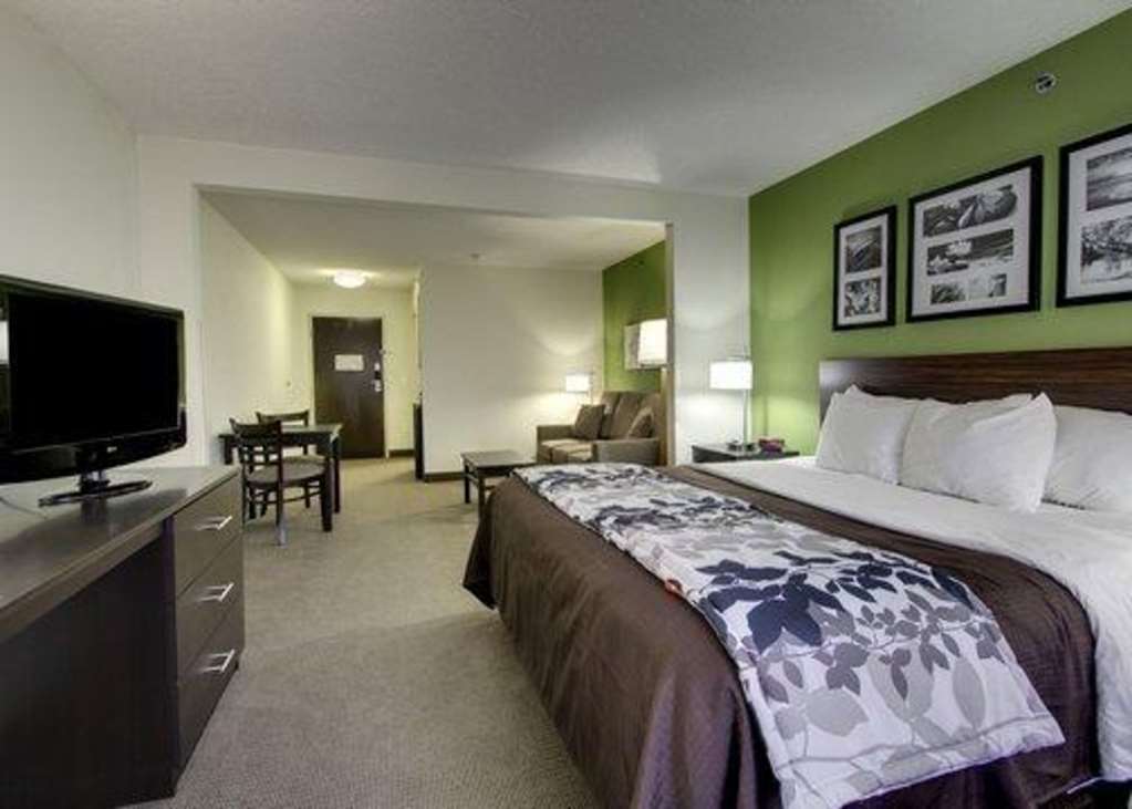 Sleep Inn & Suites Harrisonburg Near University Room photo